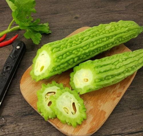 吃瓜三打一视频,欢乐竞技，笑料横生的娱乐盛宴