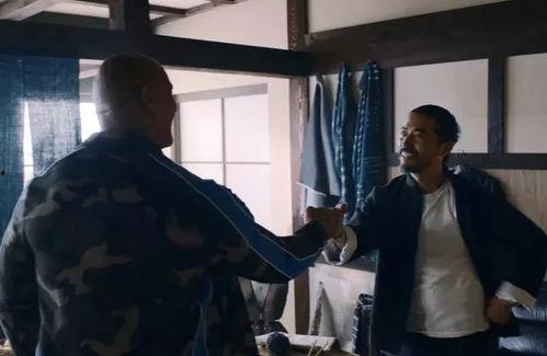 卖衣服的吃瓜视频,卖衣服吃瓜视频背后的时尚盛宴